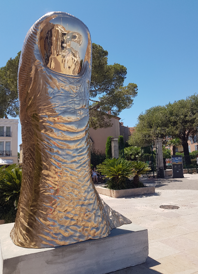 Monumentales Sculptures In Saint-Tropez